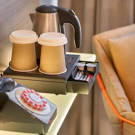 Moxy Hotel 3*