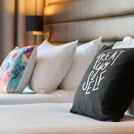 Moxy 4* Dublin