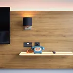 Moxy Ξενοδοχείο 3*