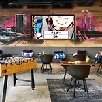 Moxy Ξενοδοχείο 3*