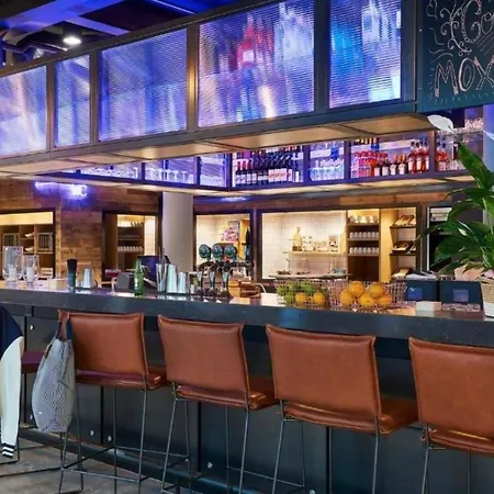 Hotel Moxy