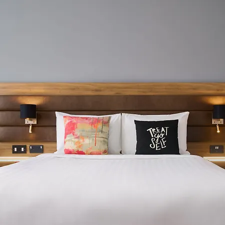 Ξενοδοχείο Moxy 3*